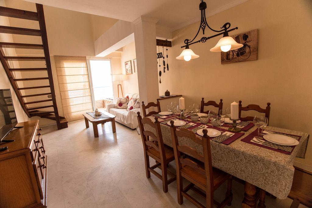 Deluxe Sea View Apartments ตอร์เรโมลิโนส ภายนอก รูปภาพ
